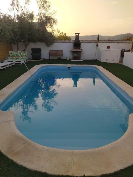 Agradable Casa Con Piscina En La Serrania. 아리아테 외부 사진